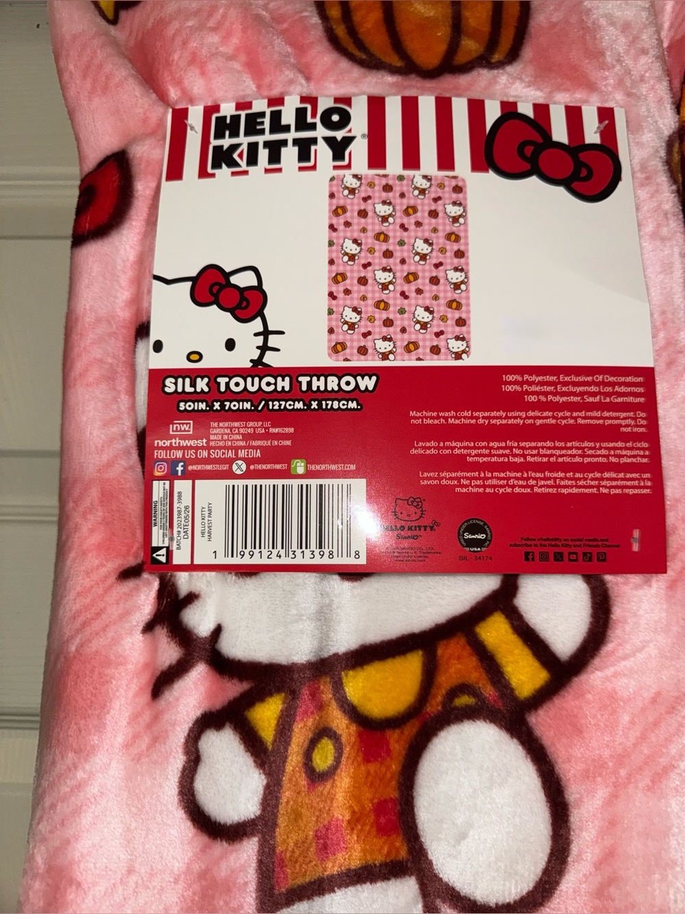Hello Kitty Harvest Party blanket, 50”x70” - Picture 2 of 3
